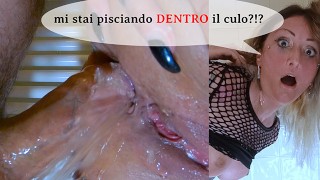 ANALE italiano con MILF ITALIANA matura: &quot;PISCIAMI NEL CULO!&quot; - &quot;OK! Ma prima ti rompo il buco!&quot;